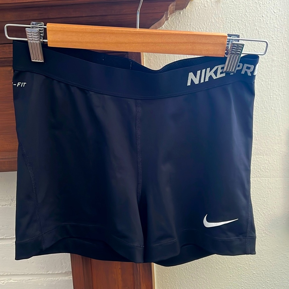 Nike Pro 3” shorts